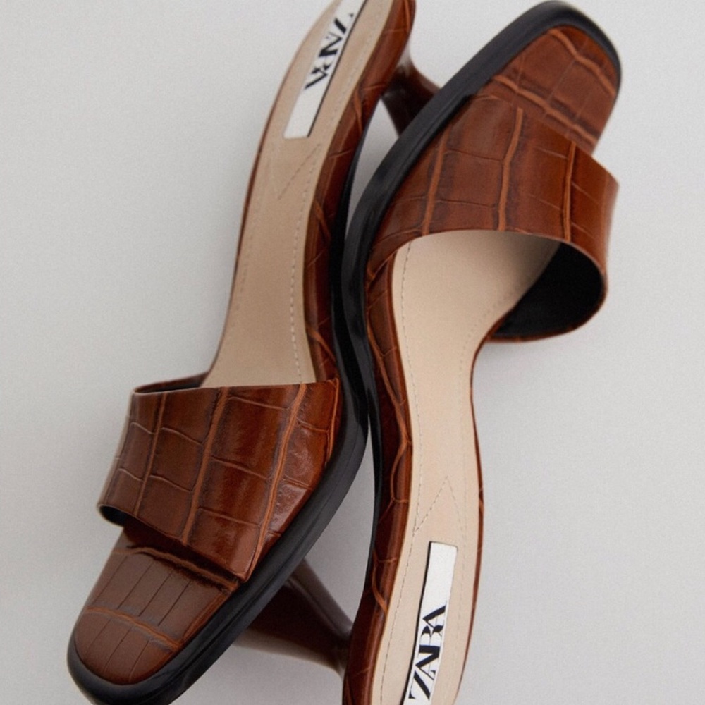 Brown Kitten Heels slide sandals